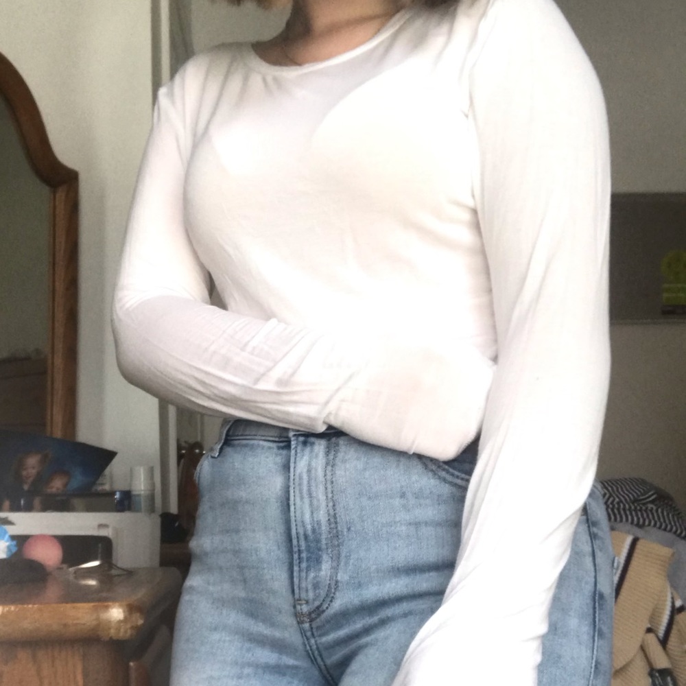 long sleeved white crop top